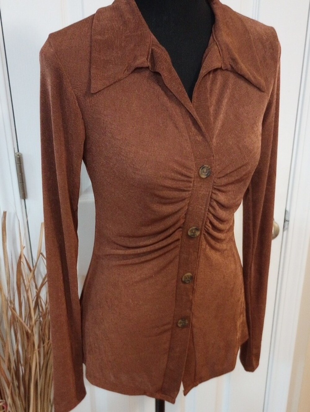 Long-Sleeve Ruched Button Front Dress in Rust - Picture 6 of 7